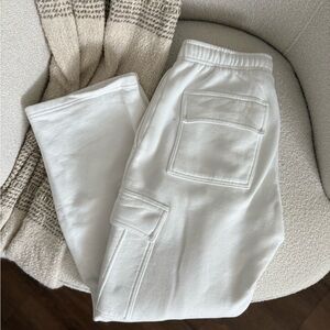 TNA - Cozy Fleece, Mega Fit White Cargo Sweatpants